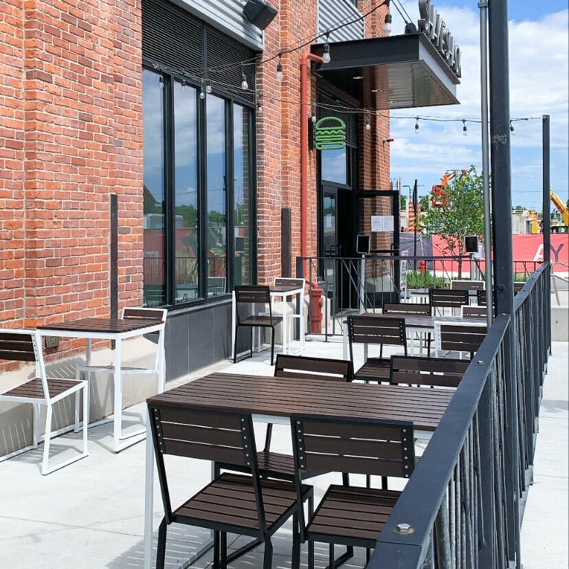 Shake Shack outdoor seating