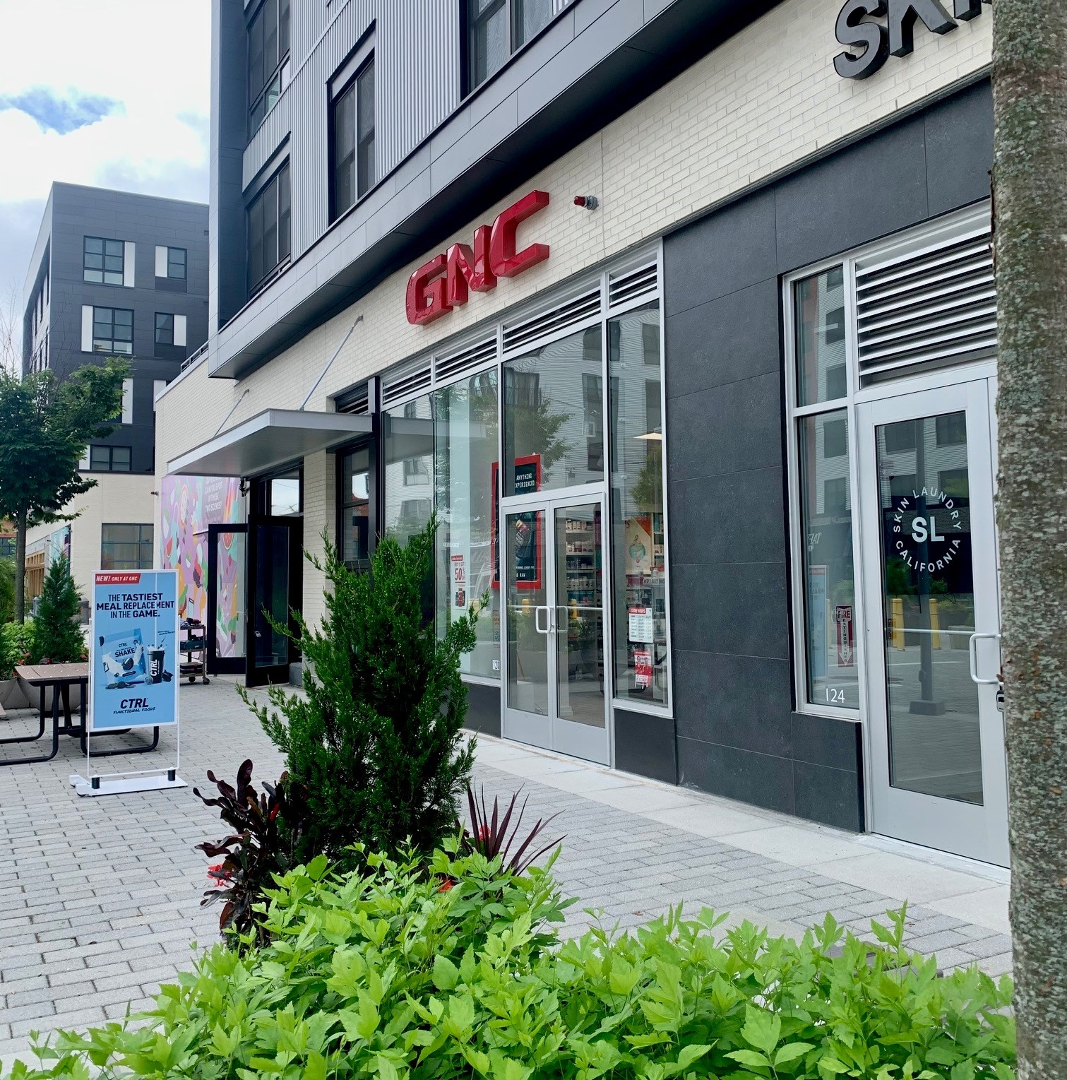 GNC
